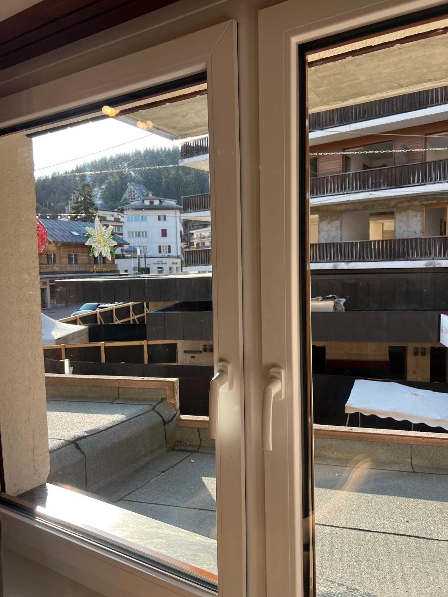 Ferienwohnung La Perle Montana Crans-Montana Exterior foto